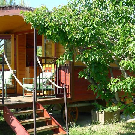 Les Piegonnaises - Deux Luxueuses Roulottes En Drome Provencale Piégon Exterior foto
