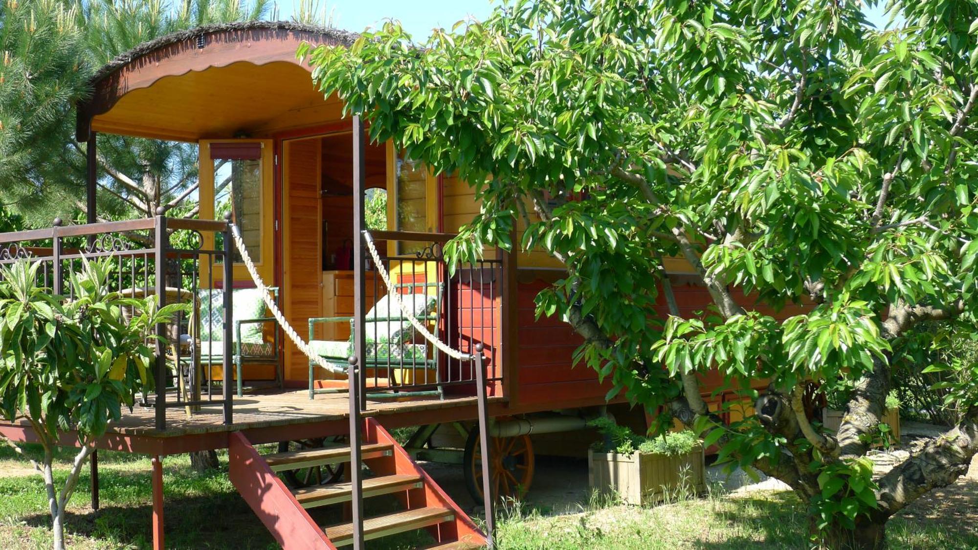 Les Piegonnaises - Deux Luxueuses Roulottes En Drome Provencale Piégon Exterior foto