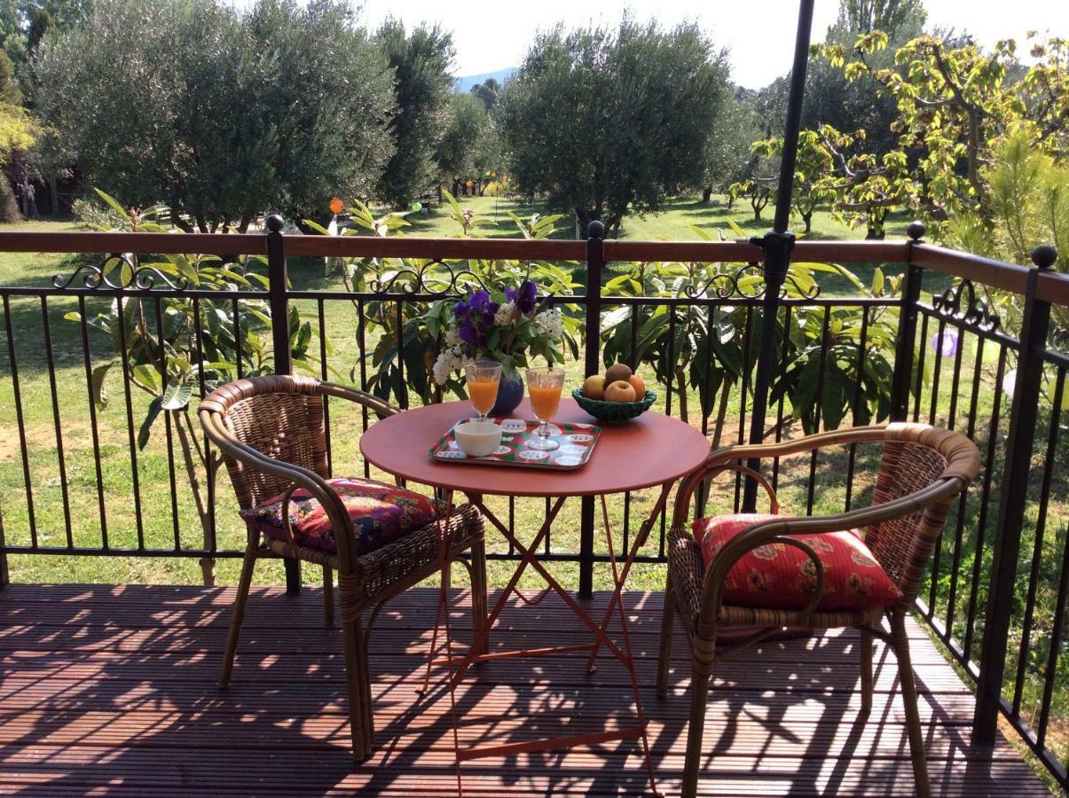 Les Piegonnaises - Deux Luxueuses Roulottes En Drome Provencale Piégon Exterior foto
